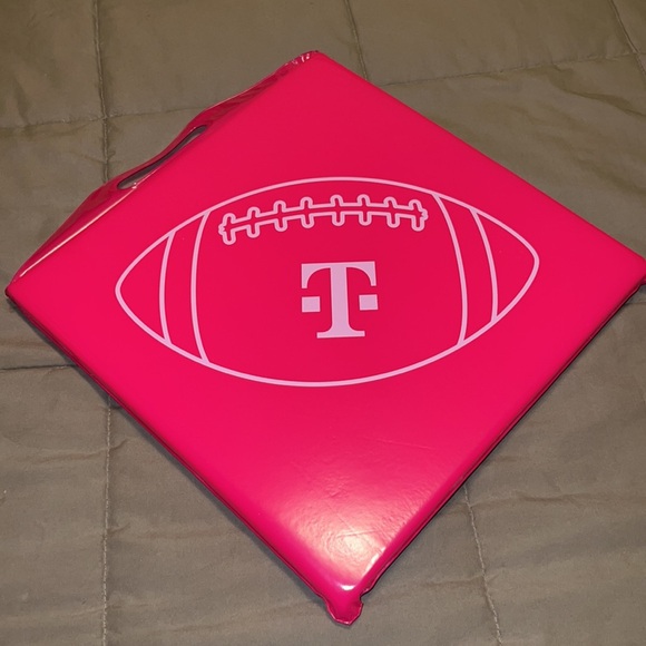 T-Mobile Tuesdays set of 2 Football Themed Stadium Seat Cushions, New, pink - Picture 2 of 11